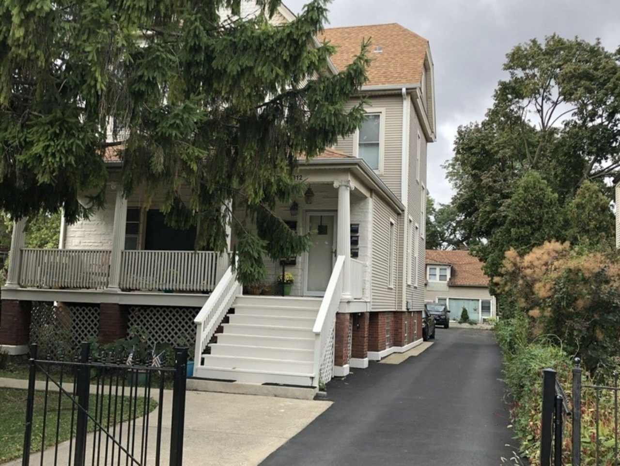 4312 N Kedvale Avenue