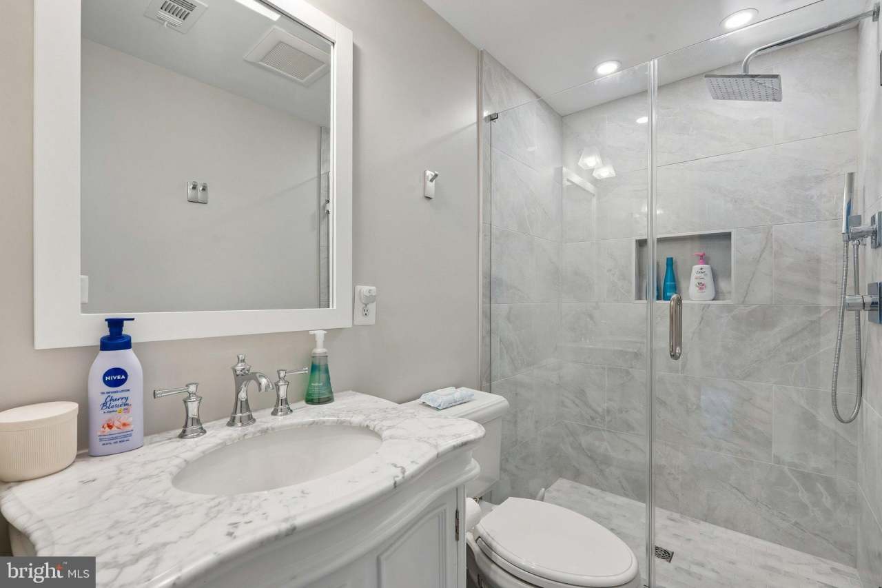 12045 OVERBRIDGE Lane