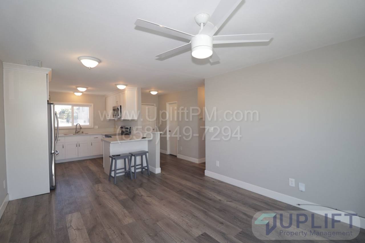 2 bed 2 bath Remodeled Duplex