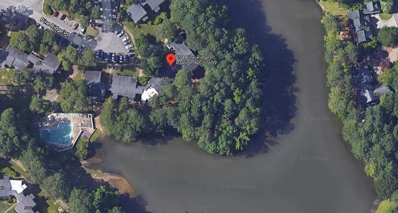 Water view Top Floor 3 bedroom condo in North Raleigh near North Hills