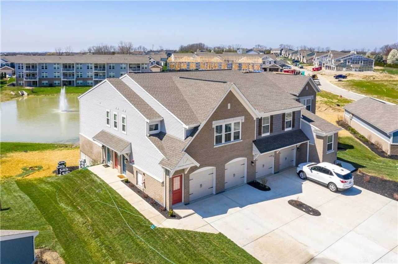 Beautiful 2 bedroom condo near Austin Landing!