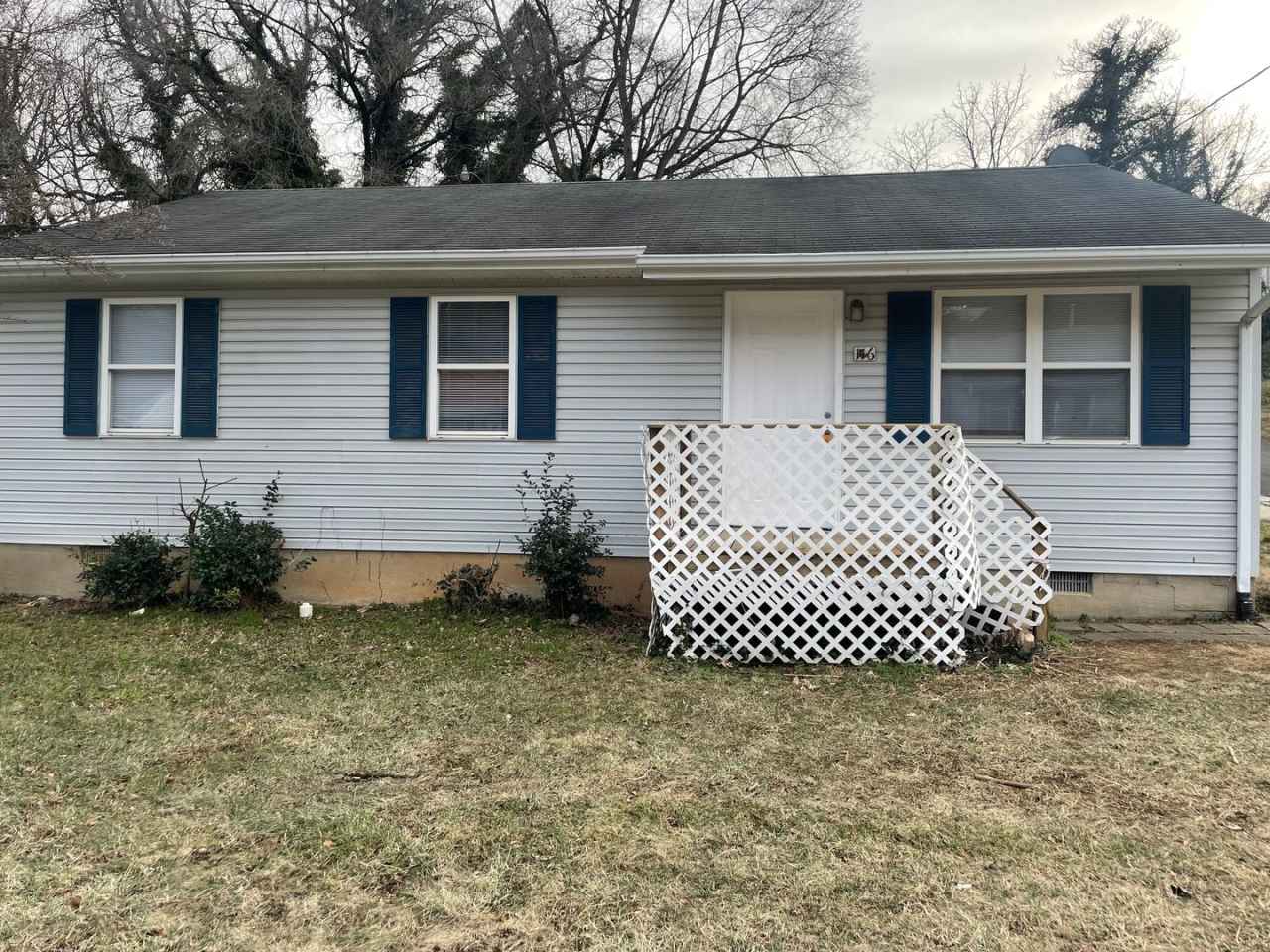 3 bedroom 1 bath house for rent