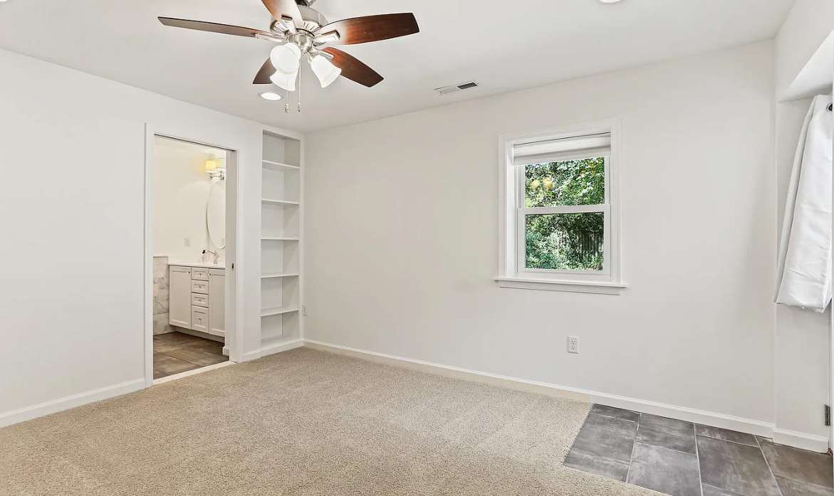 3194 Saint Johns Lane