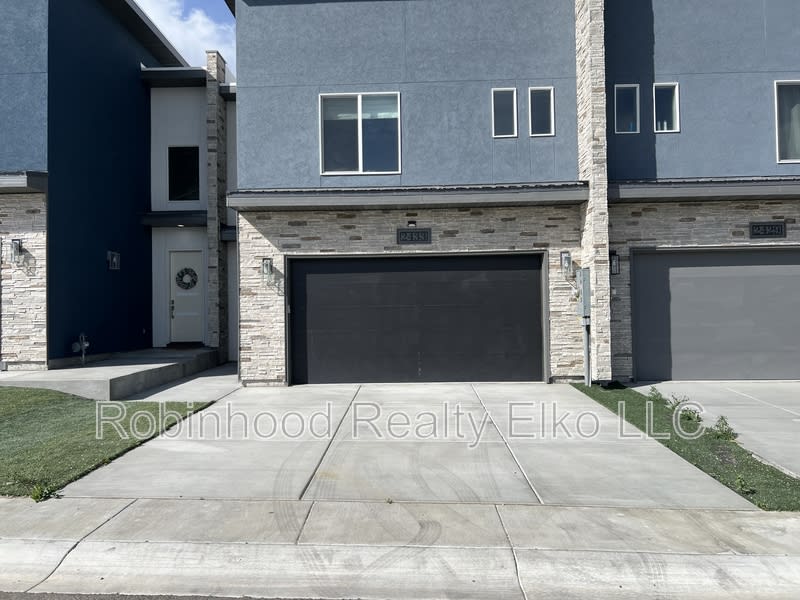 2433 5th Street - Townhome