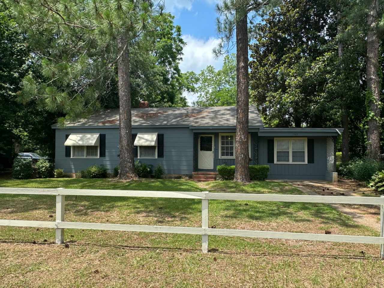 New Rental Available-4 Bedroom 2 Bath