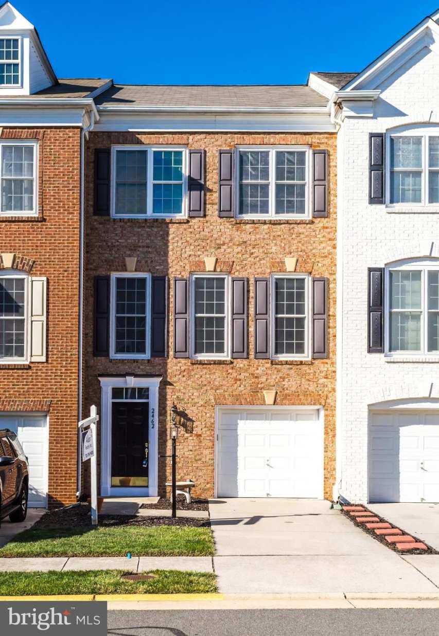 2462 TERRA COTTA Circle