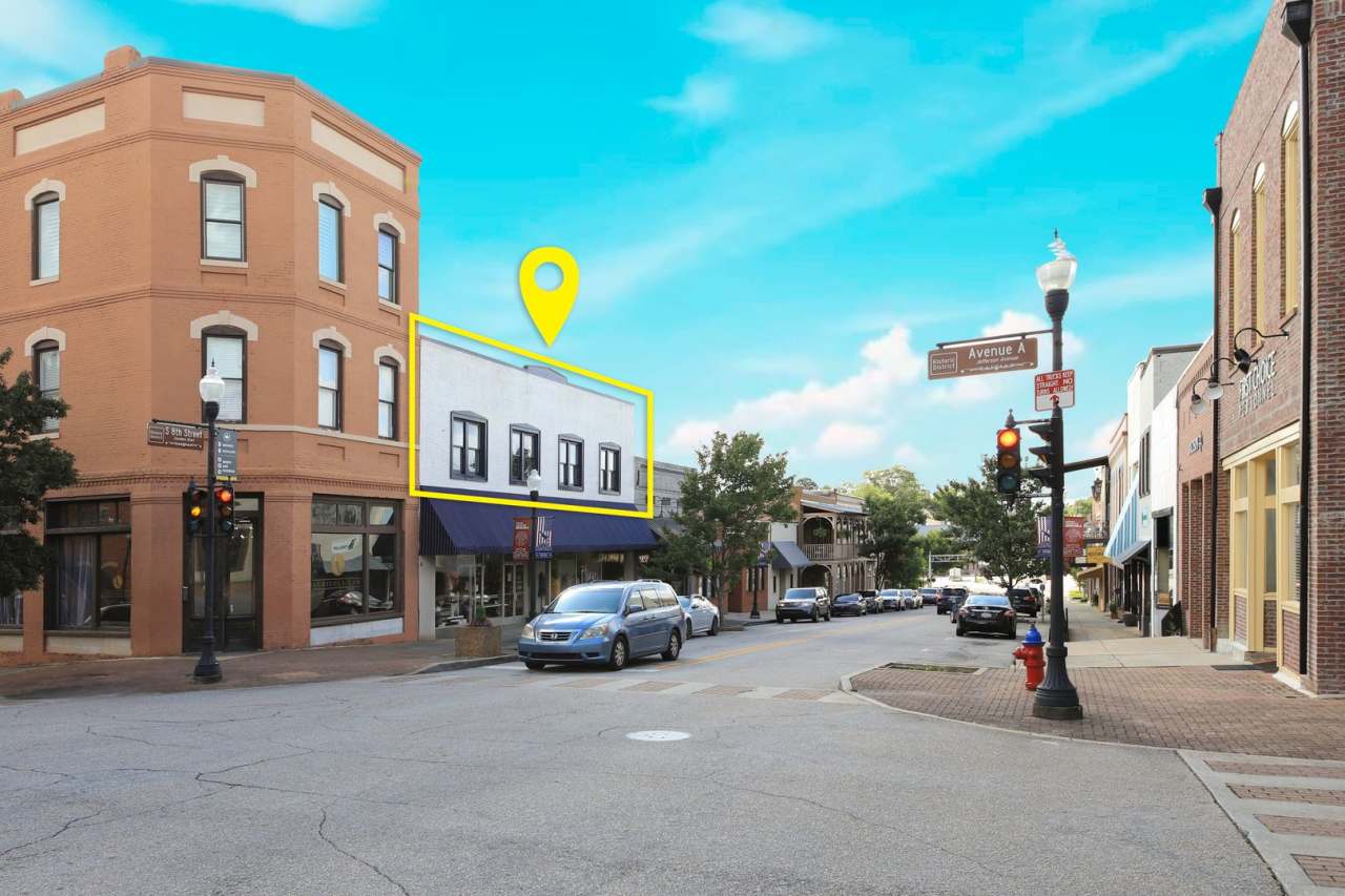 Awesome loft in Downtown Opelika!