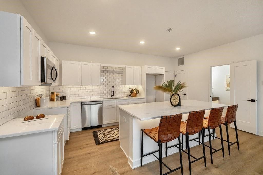 6501 Hickman RoadBuilding A, Unit #102