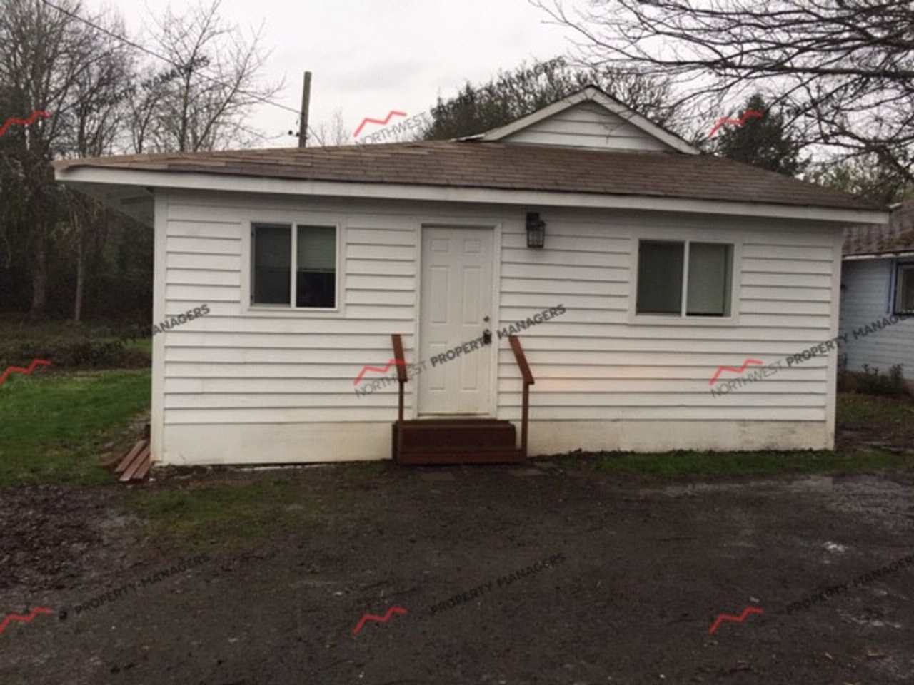 STATUS: RENTED-R258A | $1095