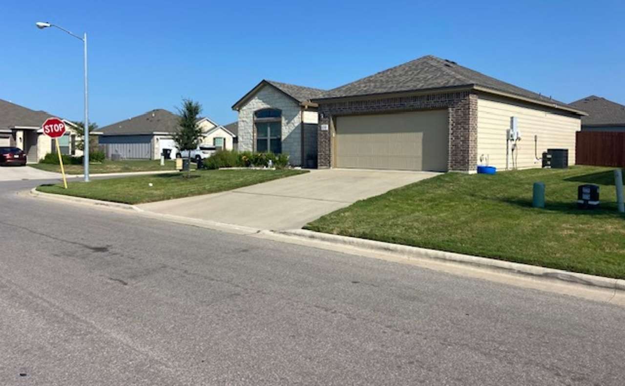 AVAILABLE NOW! NICE 3 BEDROOM HOME LOCATED IN TEMPLE, TEXAS!