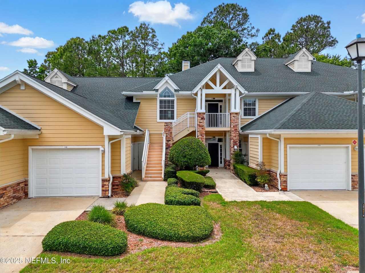 330 N SHORE Circle unit: 1122