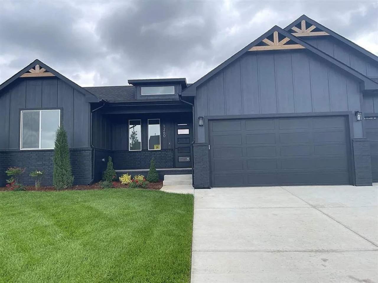 Single family home in Goddard Kansas. This home features 2 bedrooms, 2 bathrooms and a three car garage.