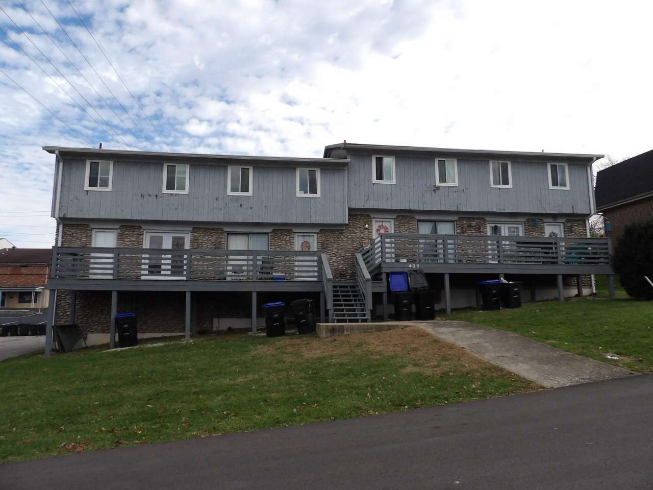 409 Ridgewood Lane unit: 1