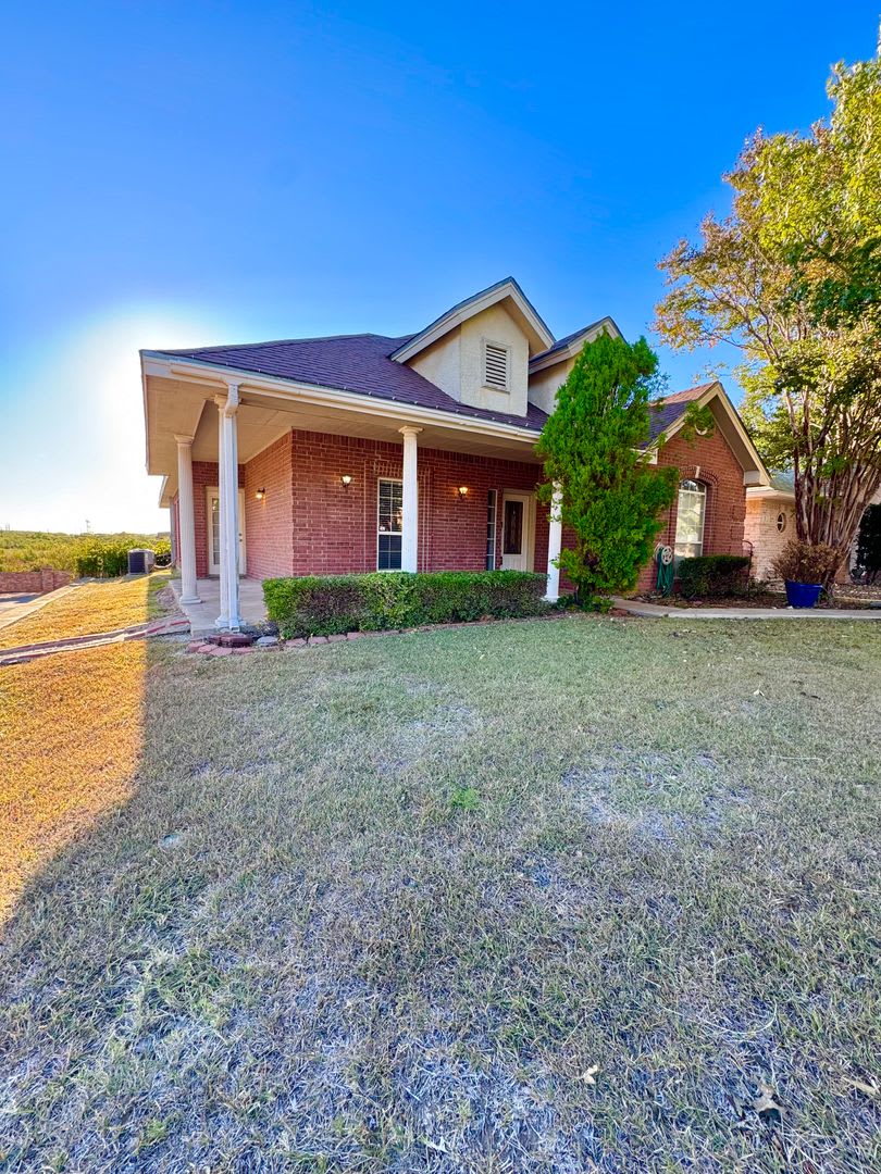 NOW AVAILABLE - Beautiful Patio Home in Southridge!!