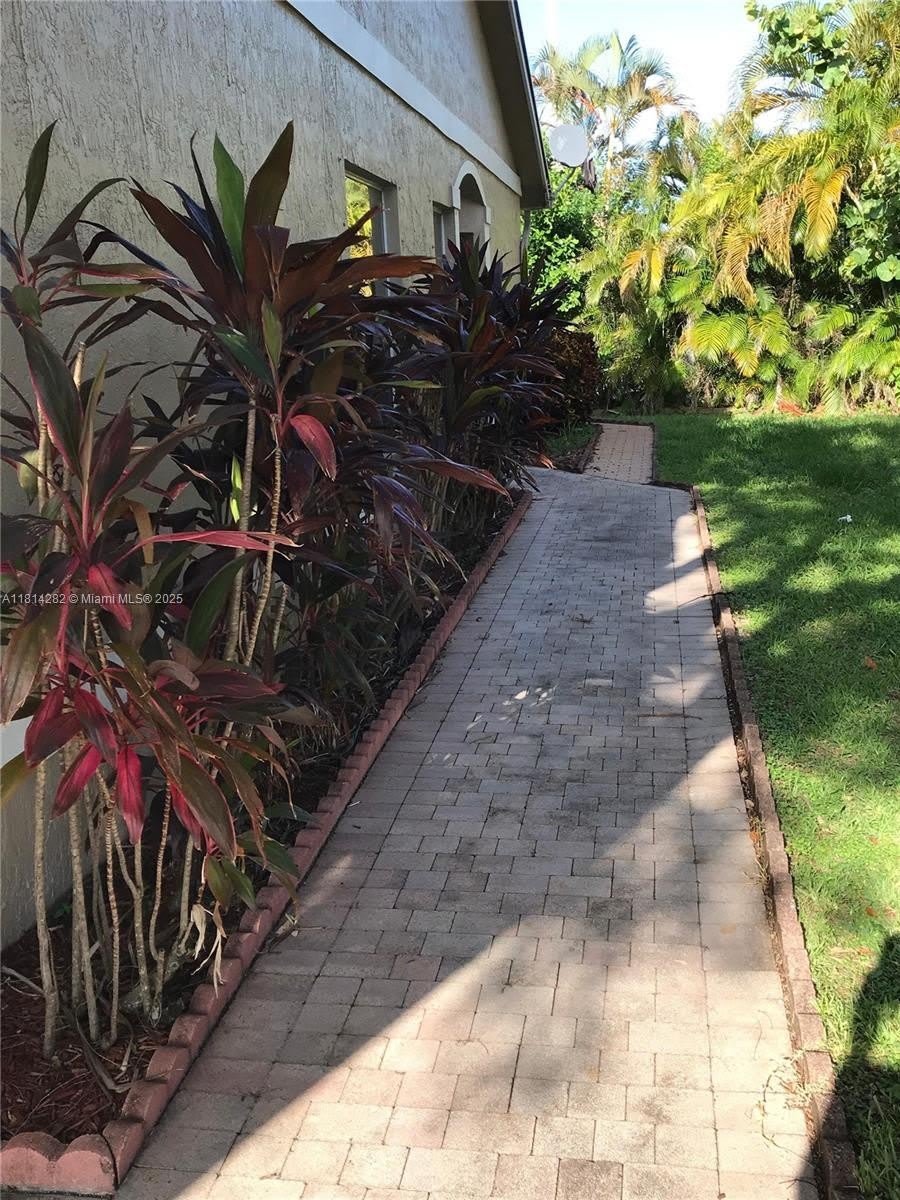 5500 NW 90th Ter