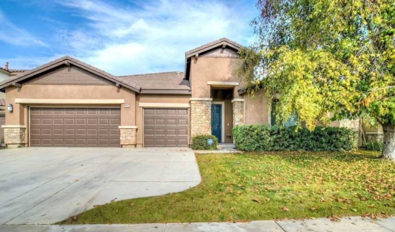 West Bakersfield Home For Rent