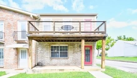 1944 Leslie Dr
