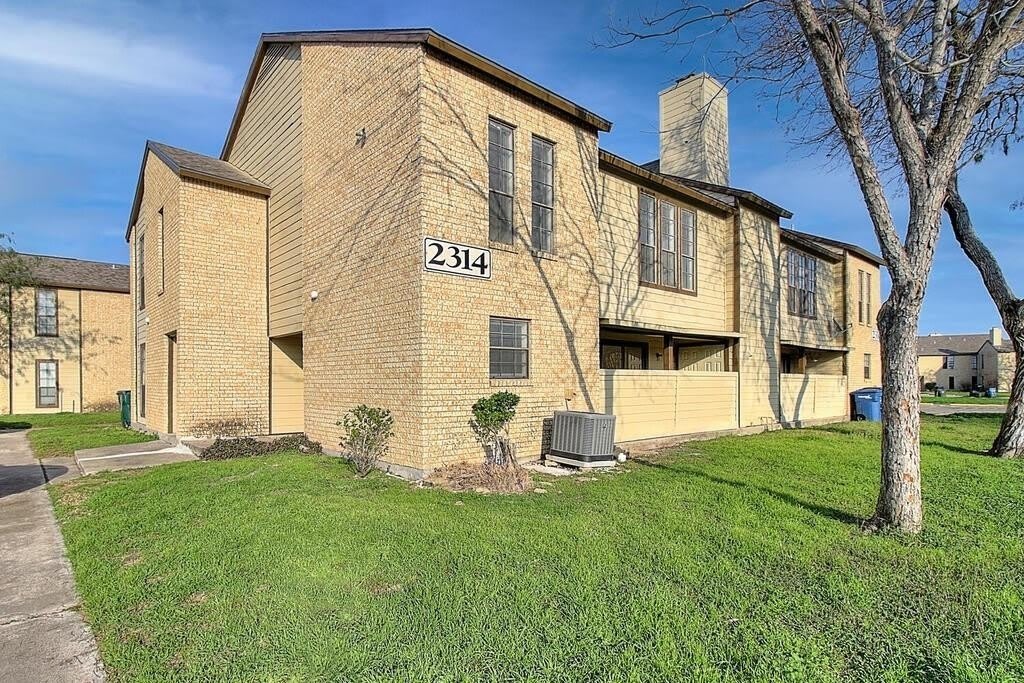 2314 Capitan Unit A Drive