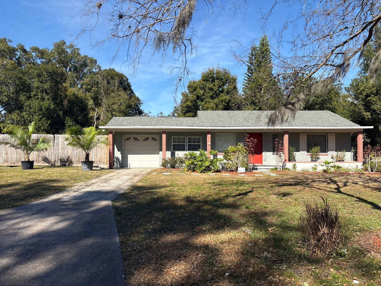 Charming 2 Bedroom Home on a Spacious Corner Lot — Orlando, FL