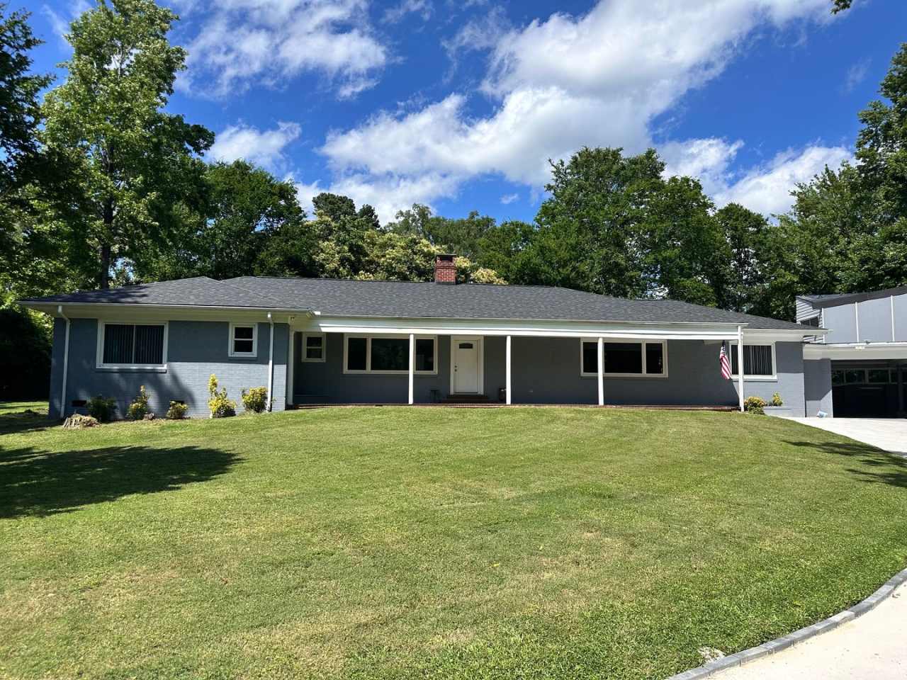 Exclusively Offered By Muse Realty, LLC