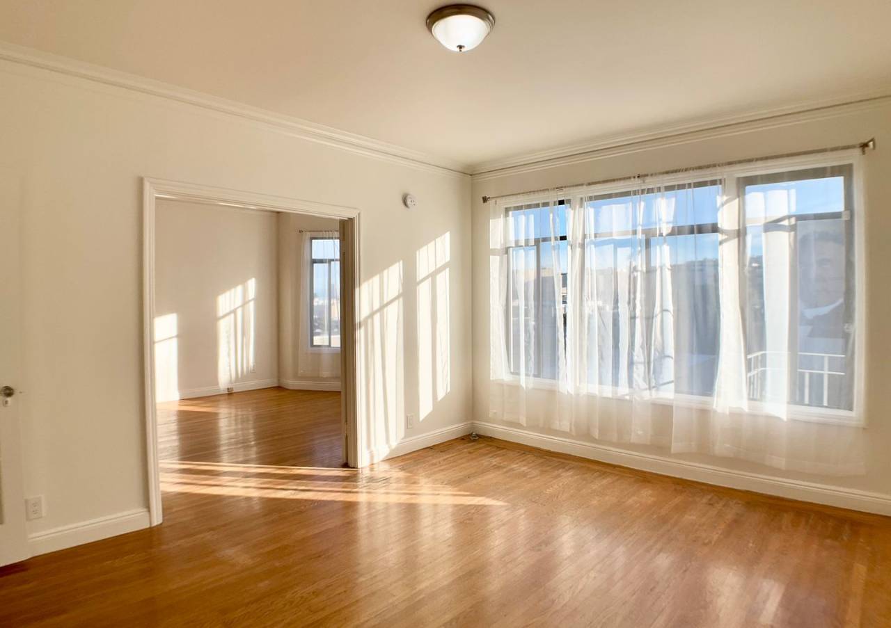 Top Floor, Laundry On-Site. GARAGE AVAILABLE! DISHWASHER! LARGE CLOSETS!