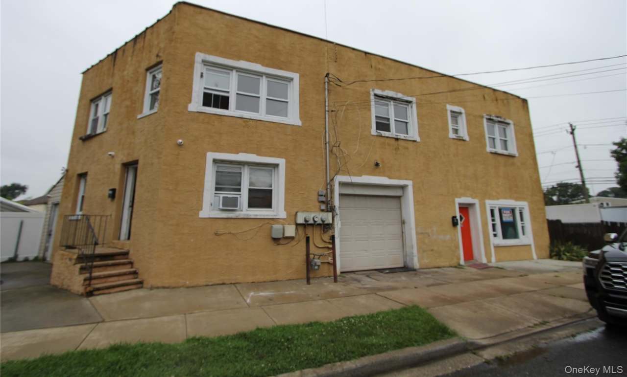 215 Colonial Avenue unit: 1