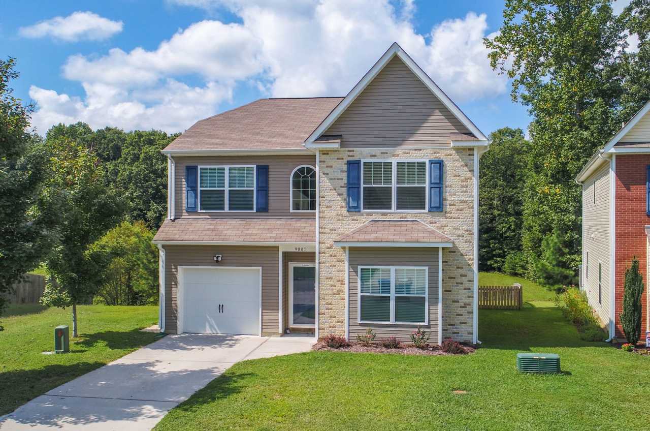 SPACIOUS 4 BEDROOM 2.5 BATH NEAR WILLIMASBURG, VA!