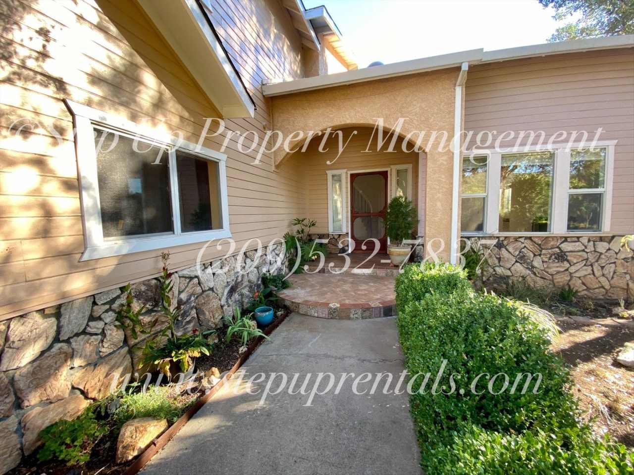 Elegant Hilltop Estate with Breathtaking Views in Sonora – 4 Bed, 4 Bath