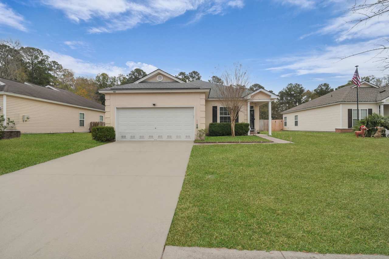 Charming 3BR Home in Richmond Hill with Pond View  Great Location!