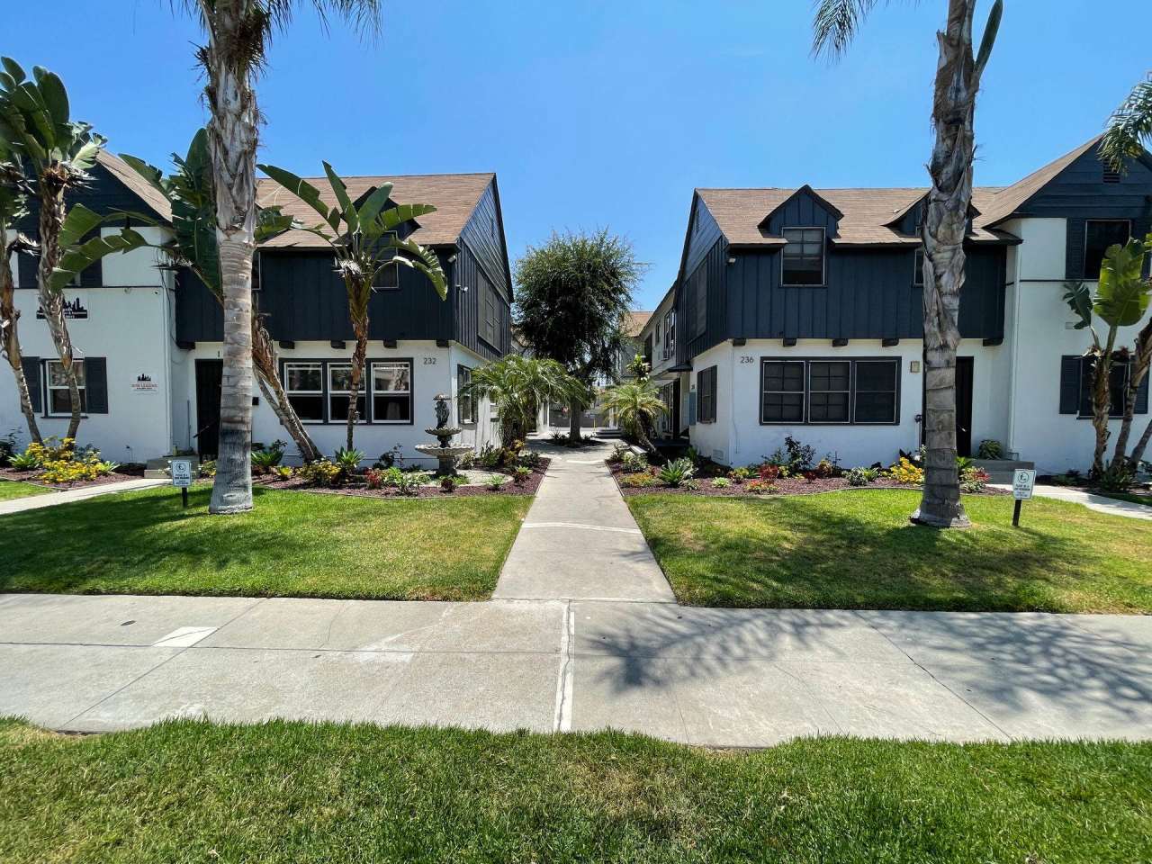 232-236 S. Harvard Blvd.