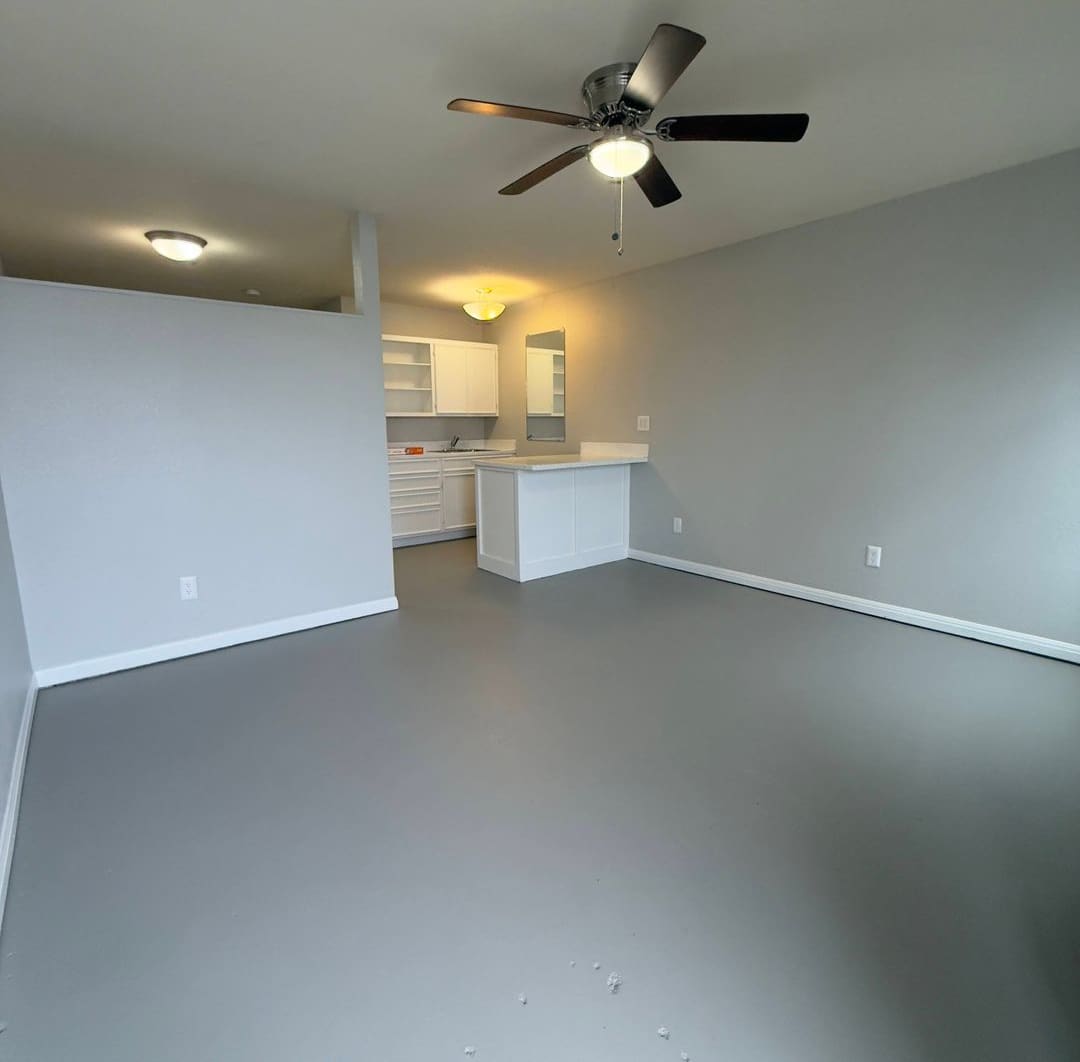 $400 Off 1st Full Month!* All Utilities Included! Cozy Studio* Pet Friendly* Near Loop 340  I-35*