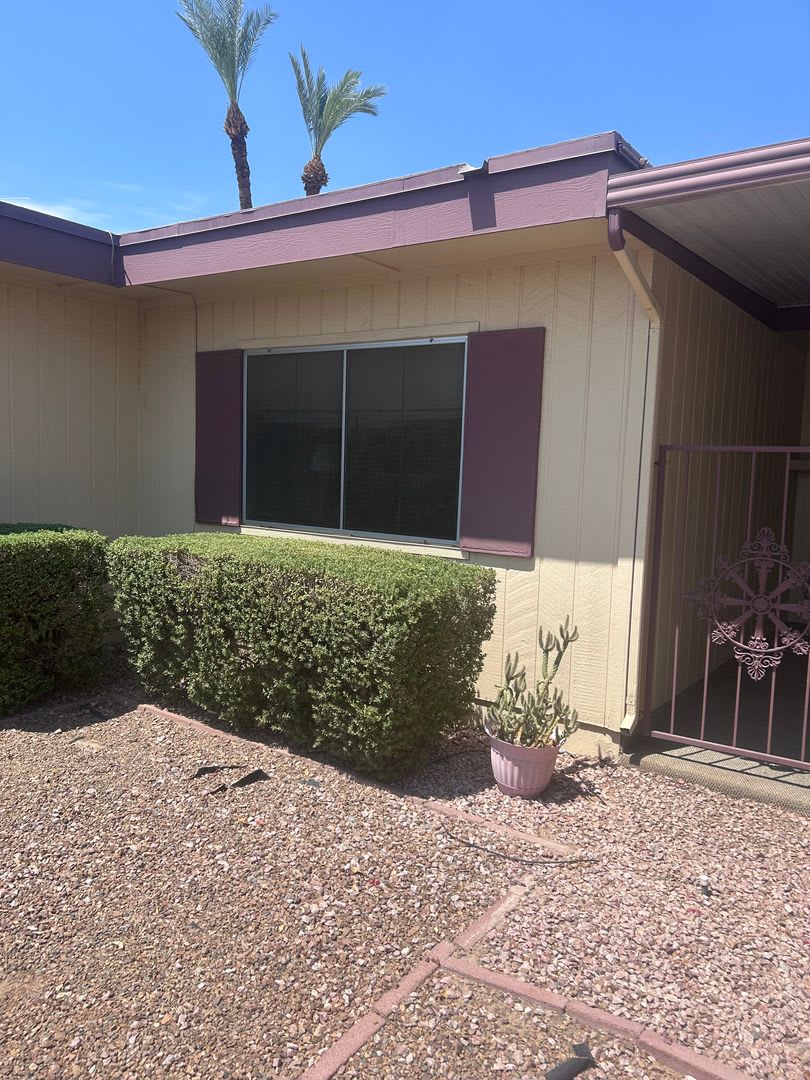 Charming 2-bed 2 bath in the heart of Sun City with endless opportunities SAVE $300 rent $1200