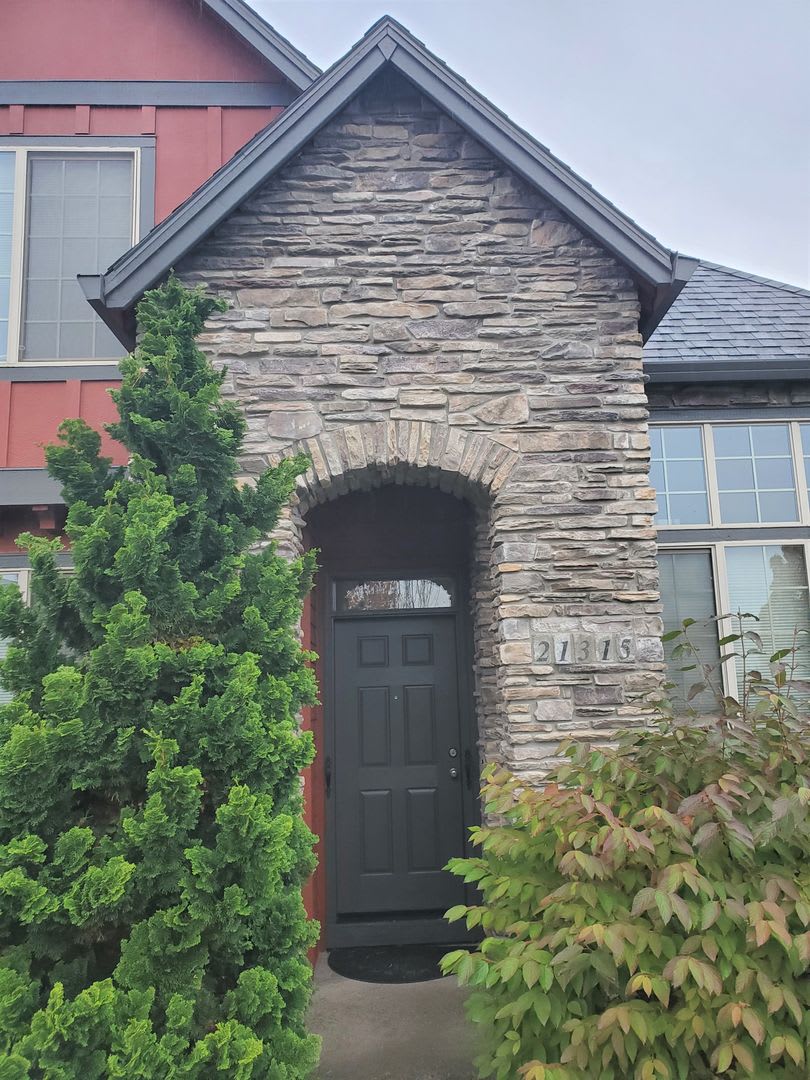 Great Home in Sherwood! Primary Suite on Main!