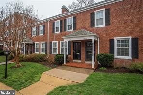 2977-2977 S COLUMBUS Street