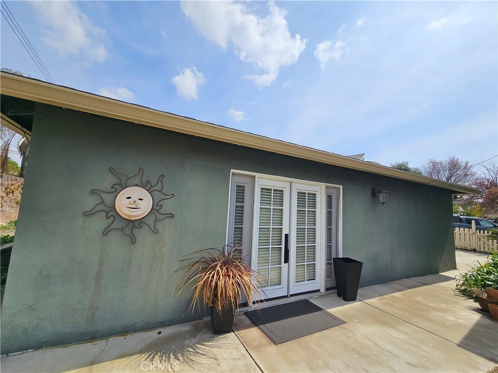 869 Saint John Place