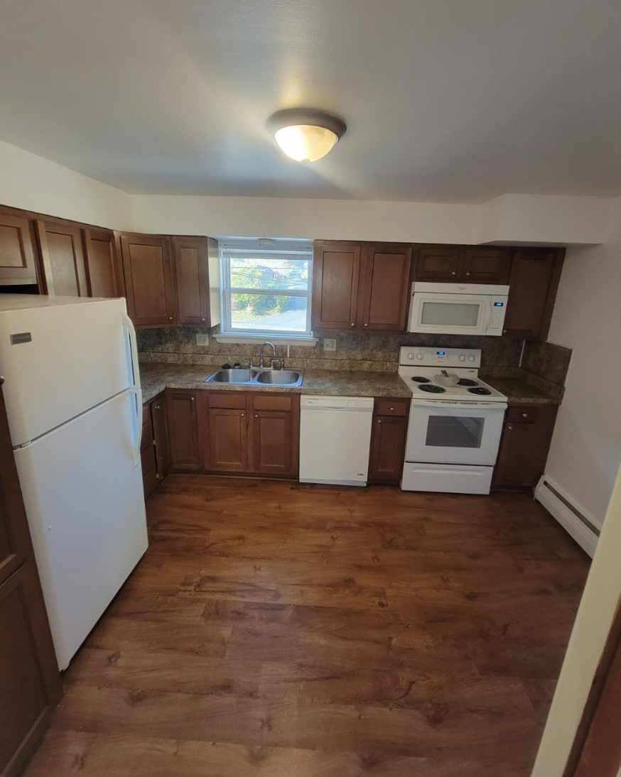 4210 Sussex Drive, Apt. B