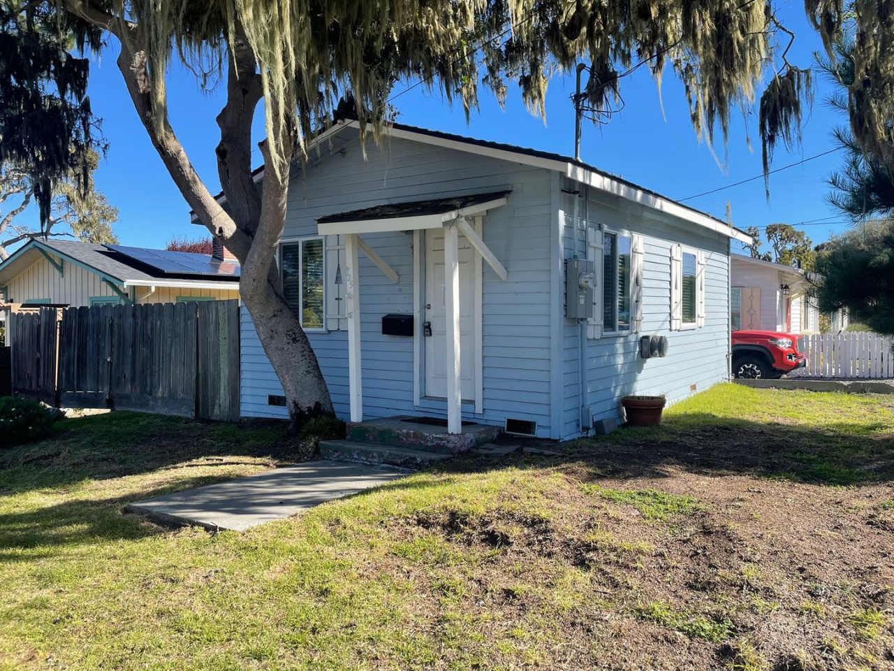 Great One Bedroom Cottage in Pacific Grove