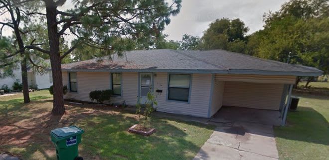 2111 Pollard - House