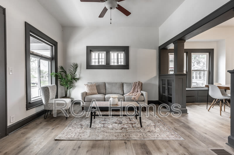 4612 East New York Street