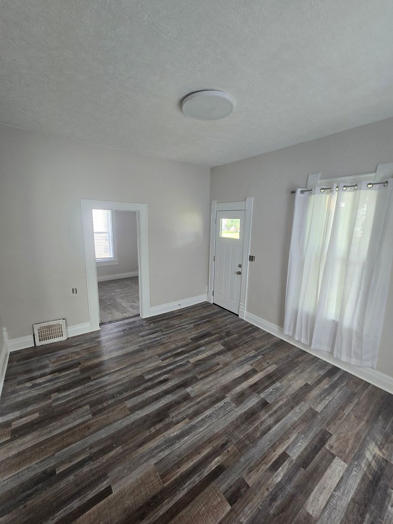 Charming 2-Bedroom, 1-Bathroom Home for Rent