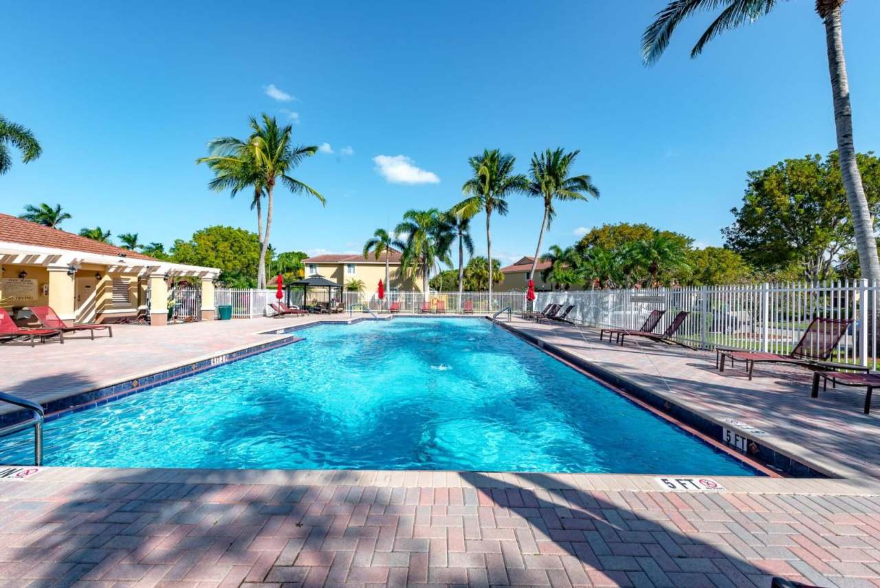 3709 SAN SIMEON CIR WESTON, FL 33331