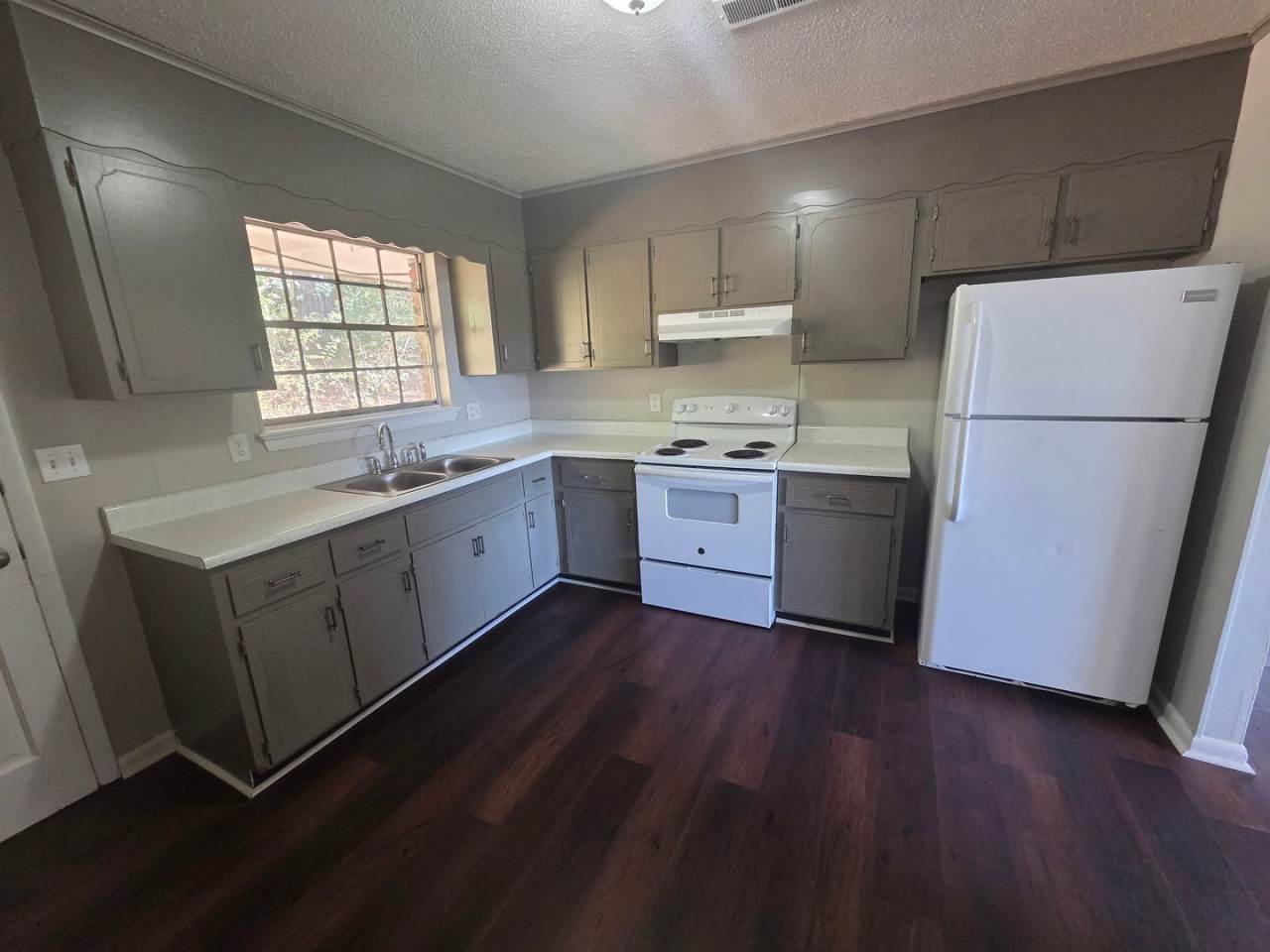 Move In This November  Save Big! Half Off Deposit + First Month’s Rent + Admin Fee Waived!