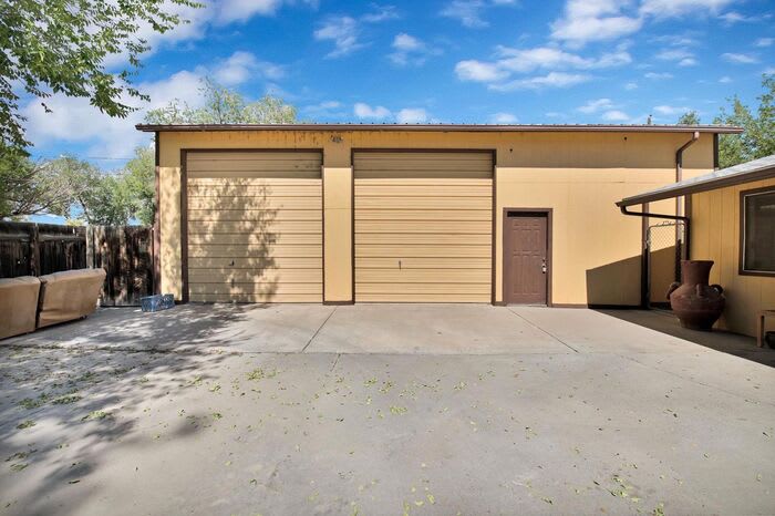 3290 1/2 Lombardy Lane