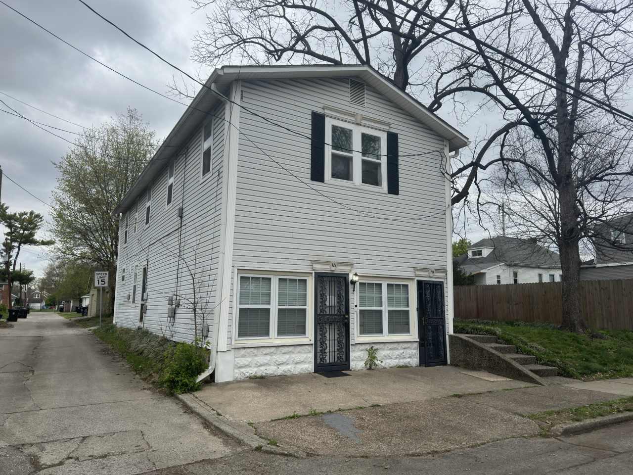 121 West Ashland Avenue