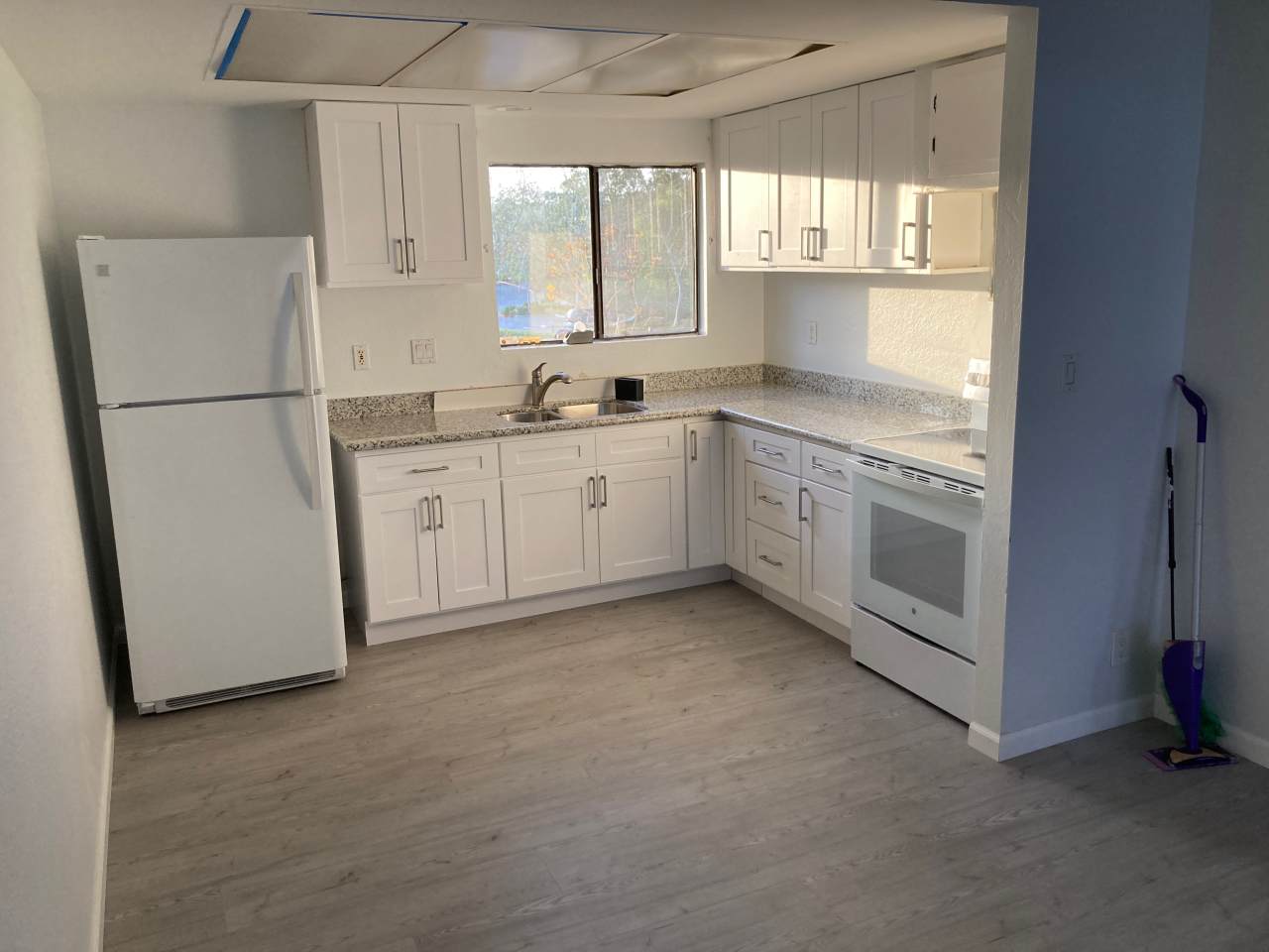 1040 La Gonda Way, Unit A