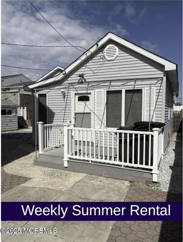 23 Guyer Avenue unit: Rear