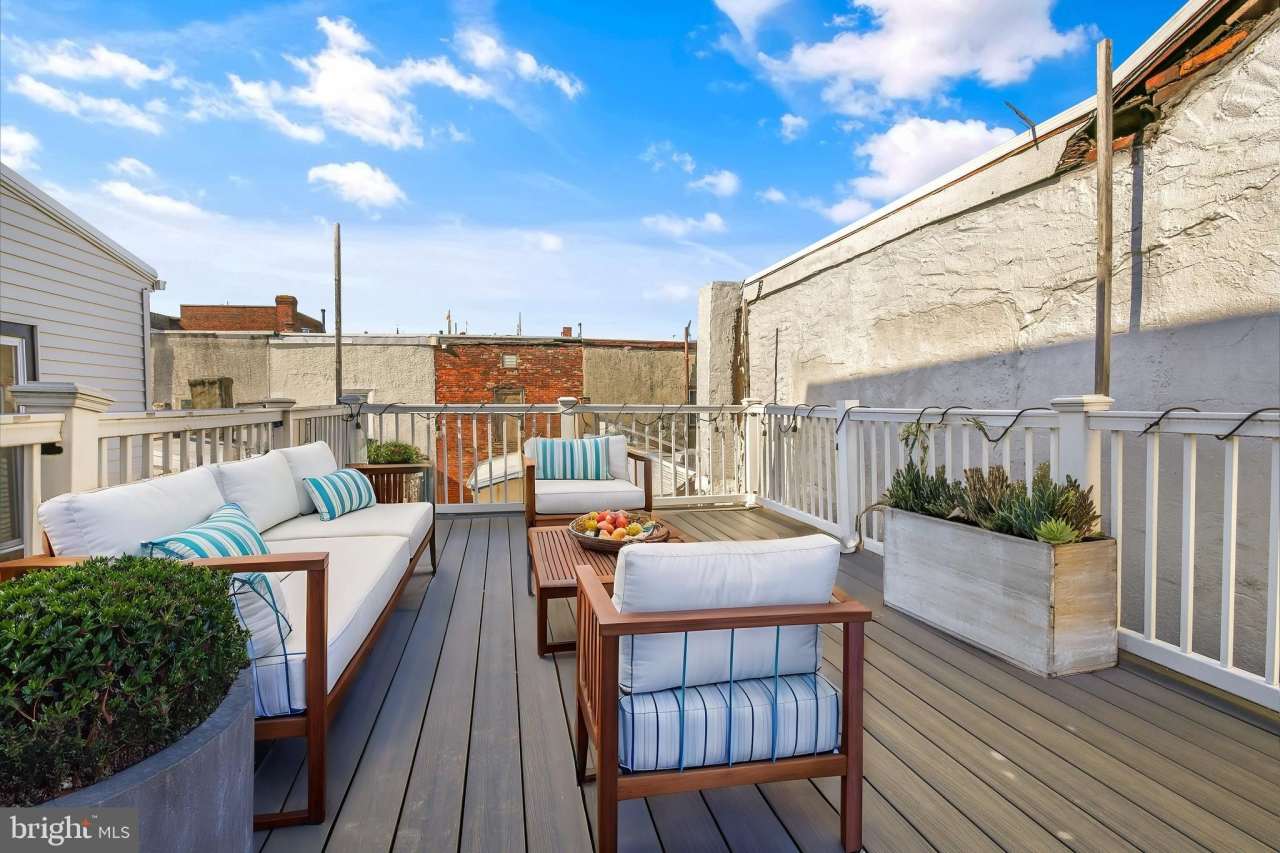 1210 N HANCOCK STREET