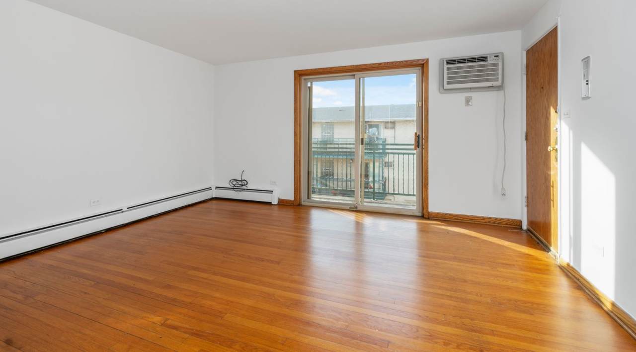 3731-3733 W 63rd (West Lawn)