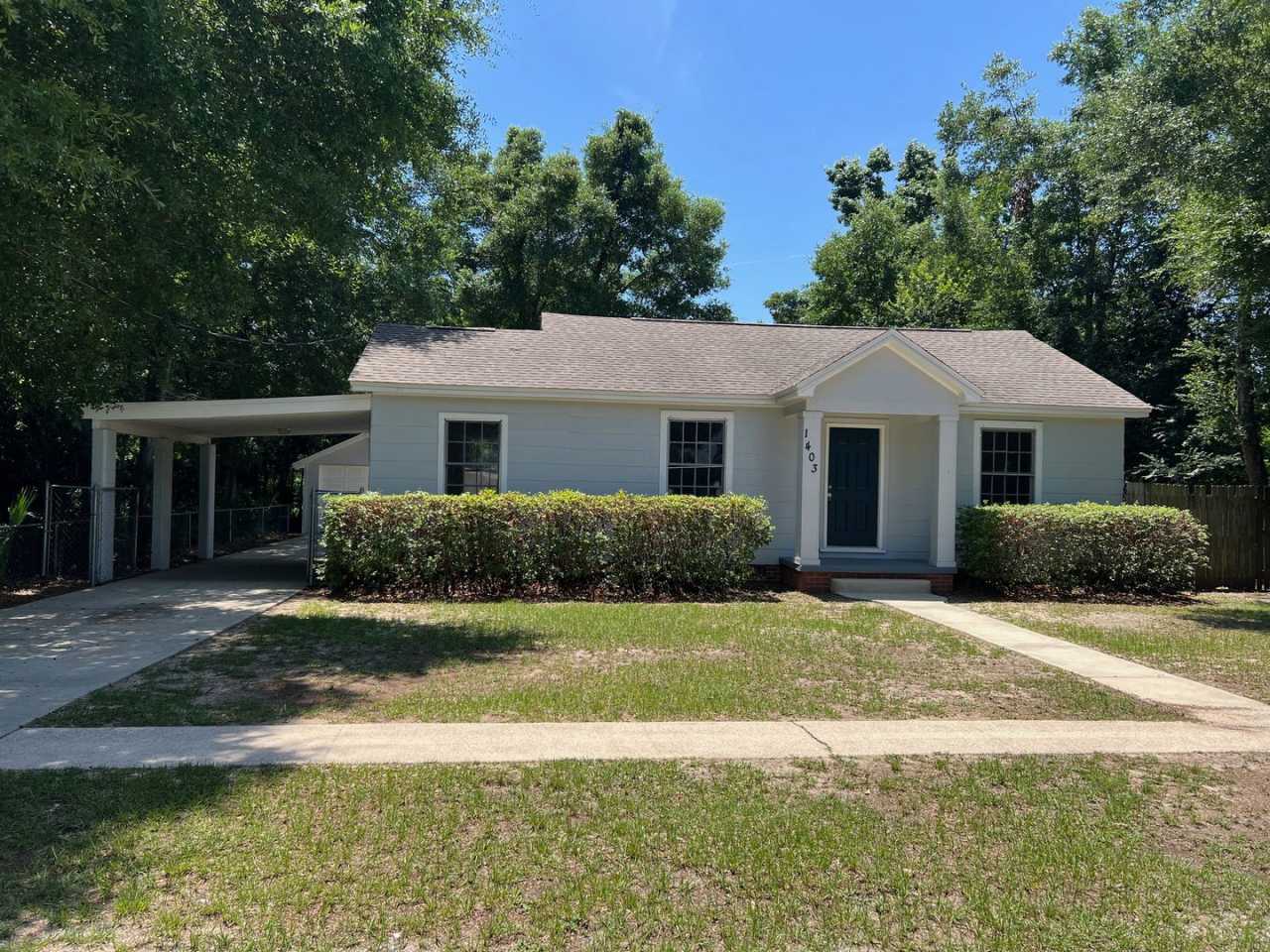 1403 Dexter Ave Pensacola, FL 32507 MOVE IN SPECIAL!! Waived $350 Cleaning Fee!!!!!