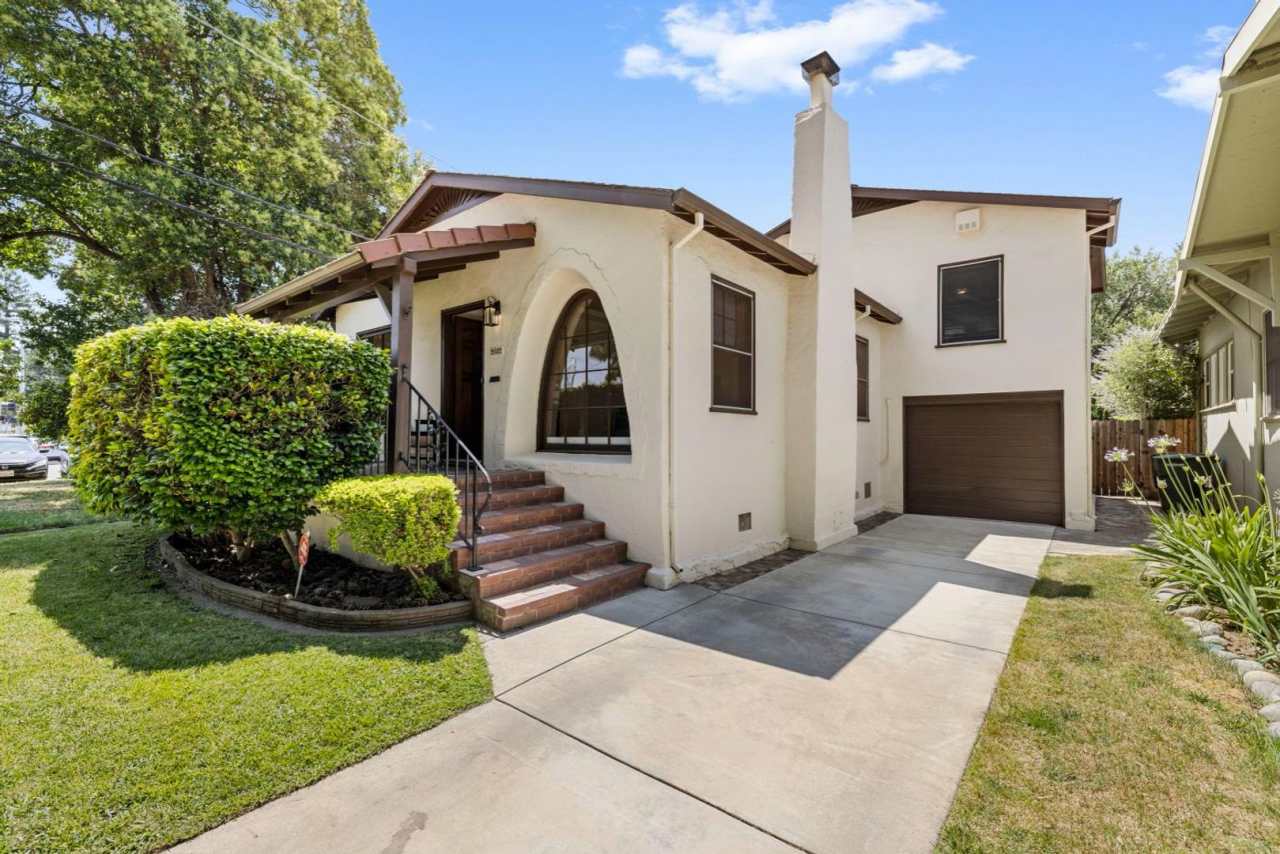 (POOL!) 3 bed/2 bath - 1935 Spanish Colonial Home!
